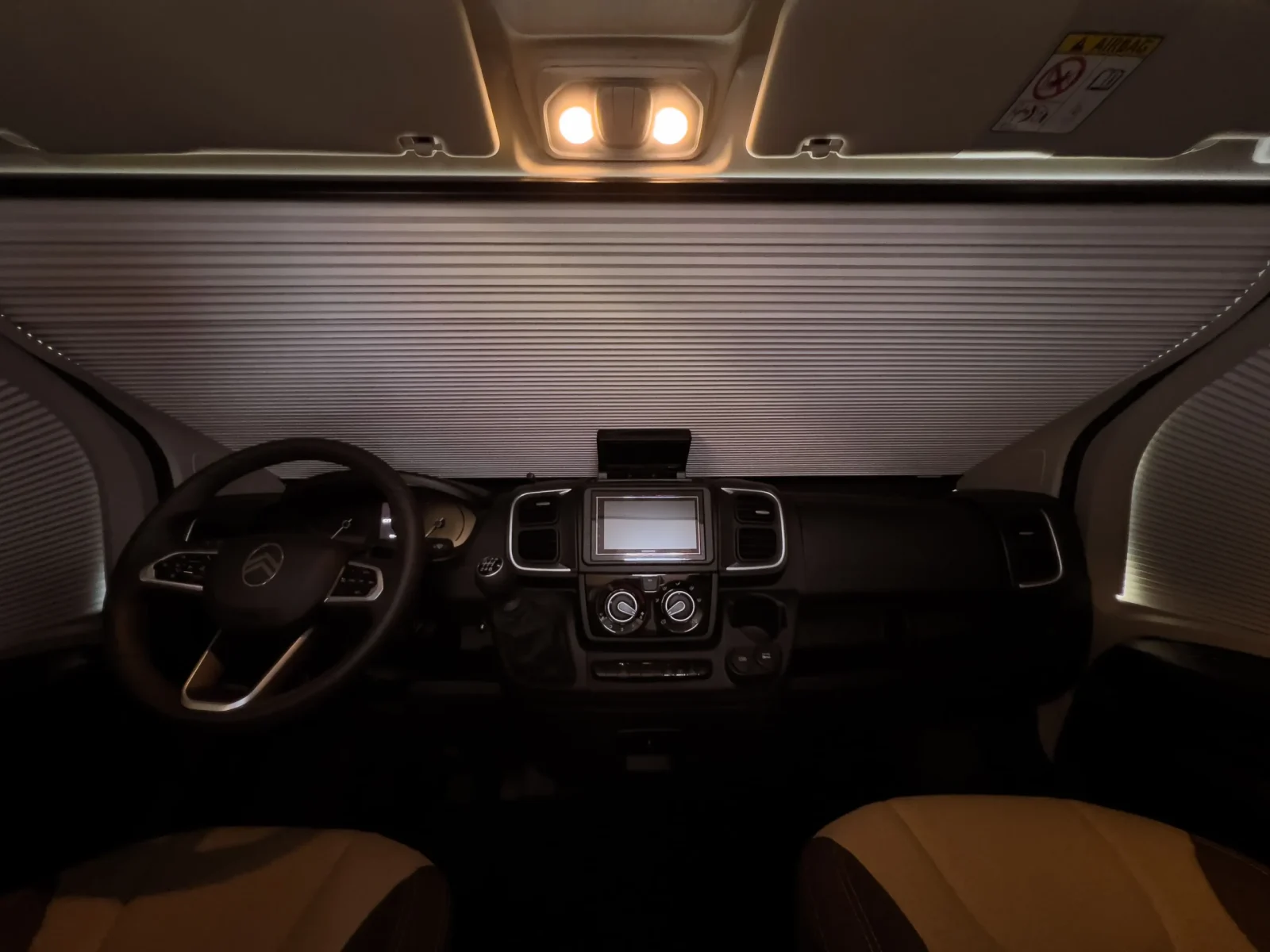 Cabina Oscura Alquiler de autocaravanas en cantabria Siena 440 (7)
