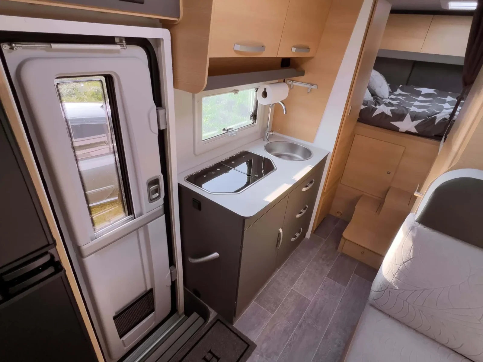 Puerta Alquiler de autocaravanas en cantabria Siena 440 (8)
